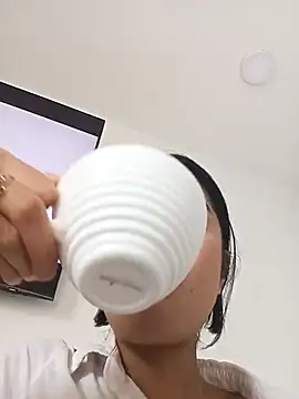 Emma-xoxo online show from November 8, 6:24 pm