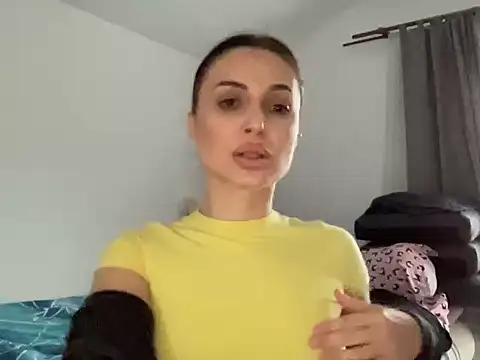 Snapshot of lannaah_ chatting on October 4, 10:21 am lannaah online show from October 4, 10:21 am