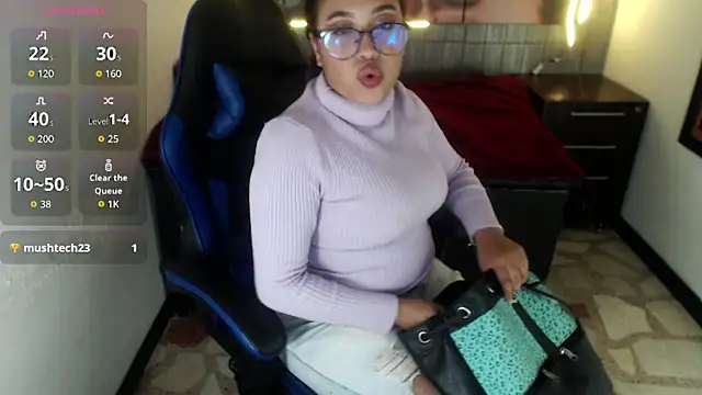 susan mooree online show from February 5, 9:18 pm