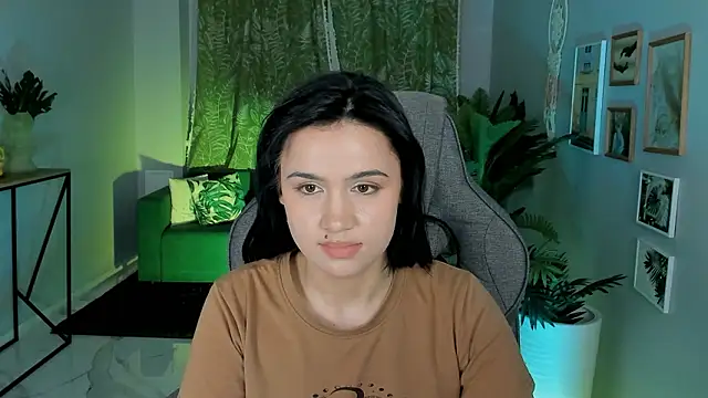 MonicaFarmer online show from February 21, 11:49 pm