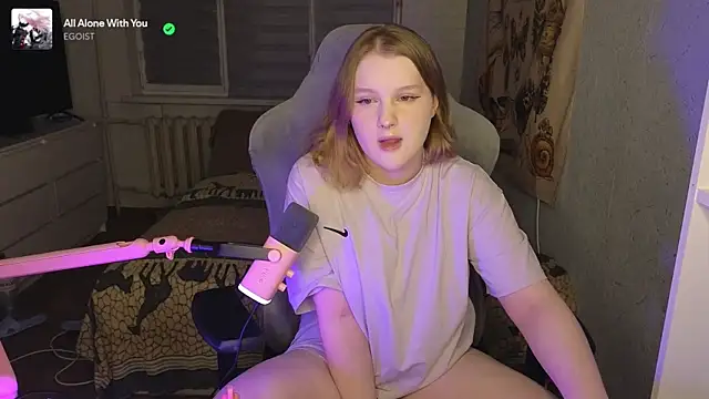 OliviaBlade online show from October 23, 1:06 pm