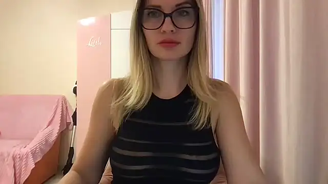 KarelliaStar online show from May 13, 3:51 pm