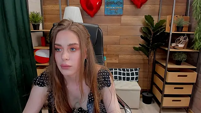 Snapshot of Marlyn_love_ chatting on September 11, 10:48 am Marlyn love online show from September 11, 10:48 am