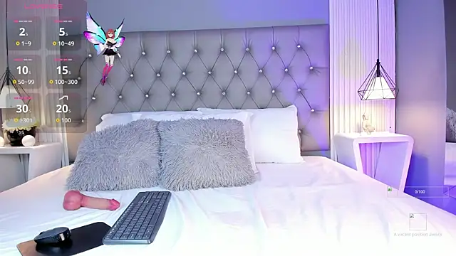 LunaBloomn online show from November 7, 5:29 pm