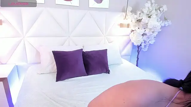 Adara  carter  online show from December 19, 5:43 am