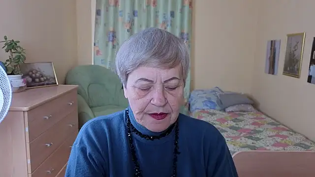 Freya Fable online show from October 13, 7:44 am