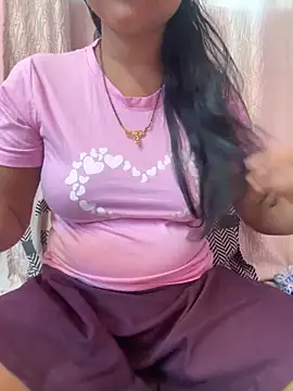 hottylizaa online show from September 25, 9:30 am