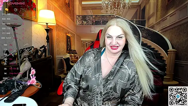 Nina Devillle online show from June 11, 8:55 am