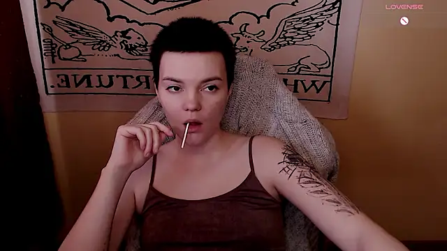 KrisNeal online show from March 20, 9:36 am