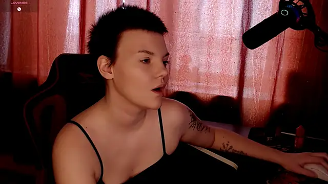 KrisNeal online show from April 11, 9:46 am