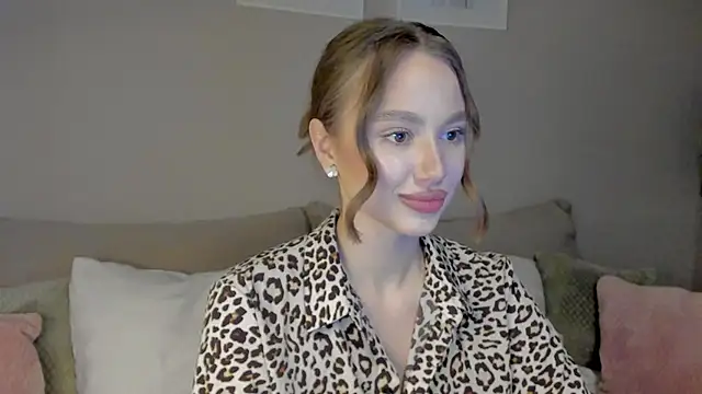 Snapshot of Stefa_Evans chatting on October 2, 4:17 am Stefa Evans online show from October 2, 4:17 am