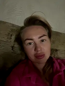 Snapshot of MartaLuna_ chatting on October 1, 7:19 pm MartaLuna online show from October 1, 7:19 pm