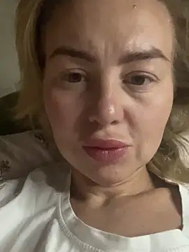 Snapshot of MartaLuna_ chatting on October 5, 8:58 pm MartaLuna online show from October 5, 8:58 pm