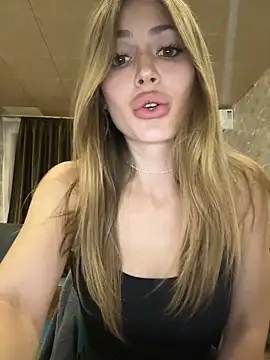 Elizabeth Tay online show from September 16, 5:10 pm