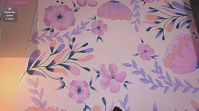 emma hearths online show from September 19, 9:03 pm