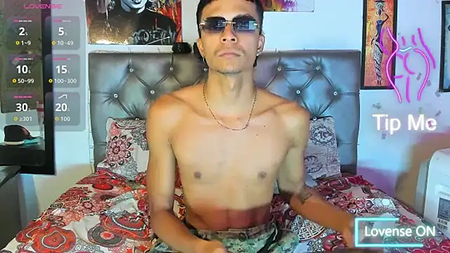 xxKamadevaxx online show from April 10, 12:55 pm