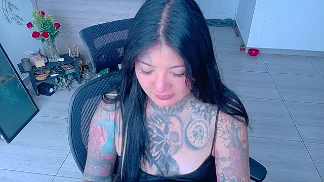 Unatatuada online show from November 23, 1:24 pm