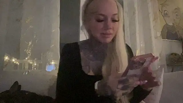 paulinaalatalo online show from January 5, 8:34 pm