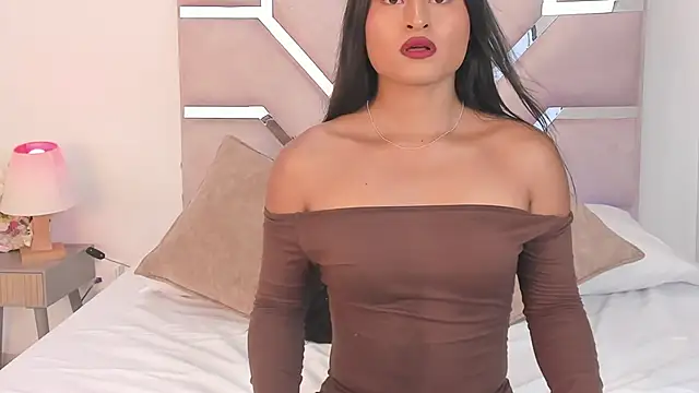 Michelle Narvaez online show from July 2, 7:20 pm