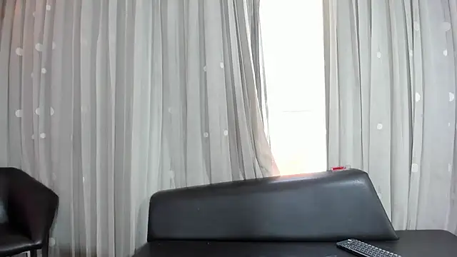 Snapshot of Aliciabloom chatting on September 21, 2:49 pm Aliciabloom online show from September 21, 2:49 pm