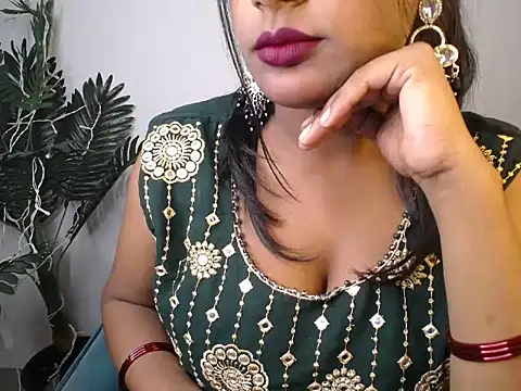 Snapshot of Naughtyy_stripgirl chatting on October 17, 8:56 pm Naughtyy stripgirl online show from October 17, 8:56 pm