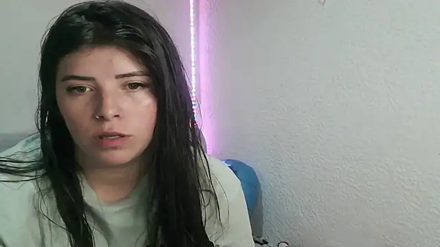 leidyramca online show from October 16, 4:26 am