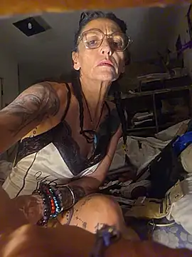 jasonee13 online show from June 26, 4:47 am