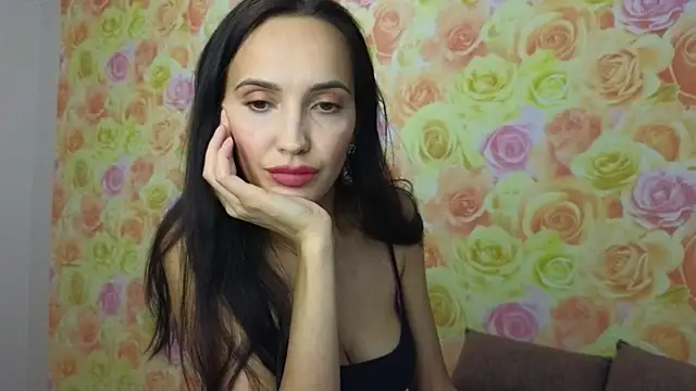 Lillian-Clark online show from December 1, 11:25 am