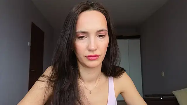 Lillian-Clark online show from January 13, 7:46 am