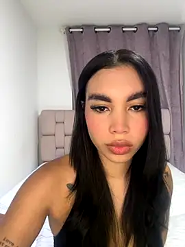 karolaalcendra online show from October 23, 4:29 am