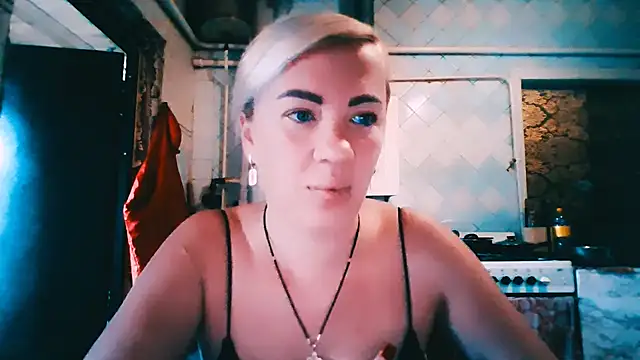 EmmaCat  online show from July 25, 5:03 am