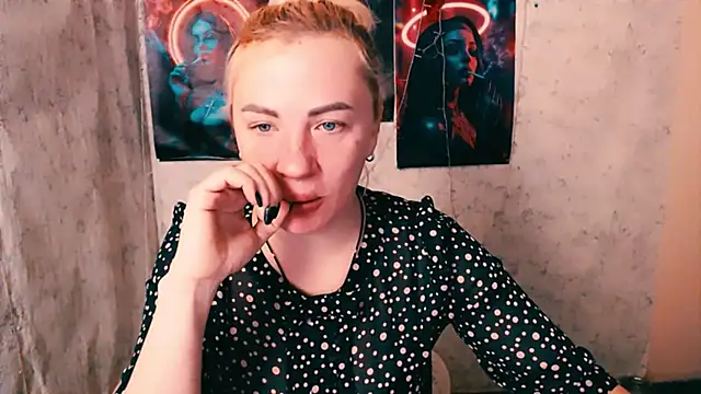 EmmaCat  online show from March 4, 5:36 am