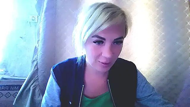 EmmaCat  online show from September 14, 9:51 am