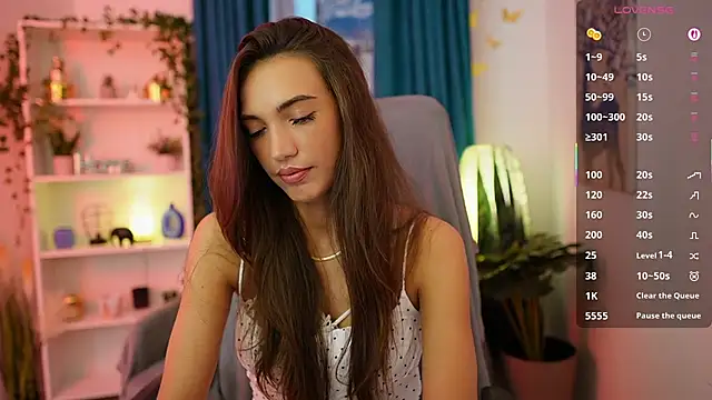 Alexis Love  online show from October 23, 1:28 pm