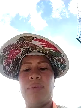 LaraCaliente online show from October 20, 7:06 pm