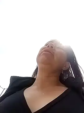 LaraCaliente online show from February 7, 4:22 pm