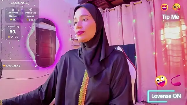 Snapshot of ShanaJamil chatting on October 7, 12:20 pm ShanaJamil online show from October 7, 12:20 pm