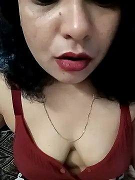 Deliciouskimi online show from May 8, 7:05 pm