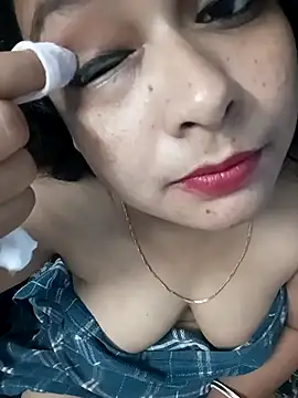 Deliciouskimi online show from July 12, 8:20 pm