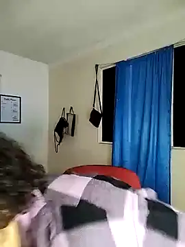 Julie wallace online show from November 19, 4:40 pm