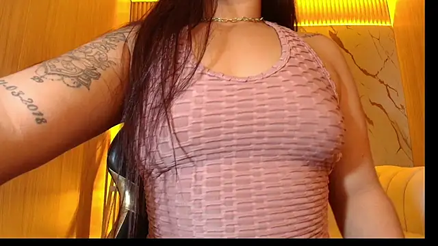 Snapshot of abby_tf chatting on October 10, 8:47 pm abby tf online show from October 10, 8:47 pm