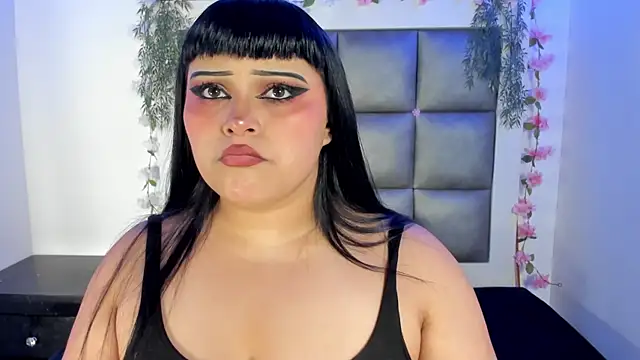 abbiecollins js online show from July 24, 3:04 am