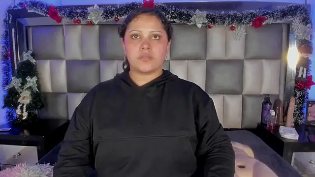 abbiecollins js online show from January 7, 4:38 am