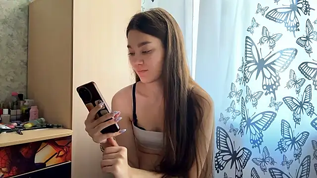 Cuteviola online show from April 13, 12:45 am