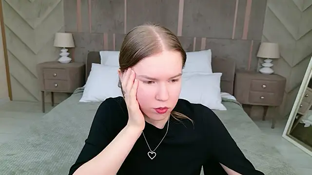 Alida Brice online show from February 8, 5:44 am