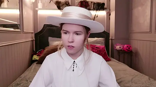 Alida Brice online show from November 3, 5:55 am