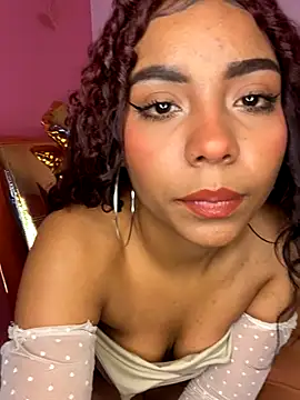 PrettyTiana  online show from September 19, 8:30 pm