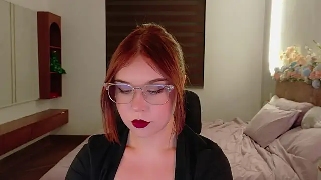 Lilith Bonheur online show from May 29, 1:09 pm