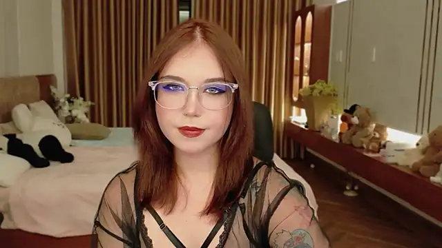 Lilith Bonheur online show from May 13, 8:36 pm