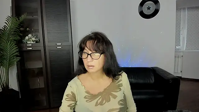 Snapshot of OlympiaKassel chatting on October 6, 3:45 am OlympiaKassel online show from October 6, 3:45 am